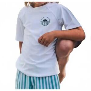 NEW FEATHER 4 ARROW icon short sleeve rashguard in white